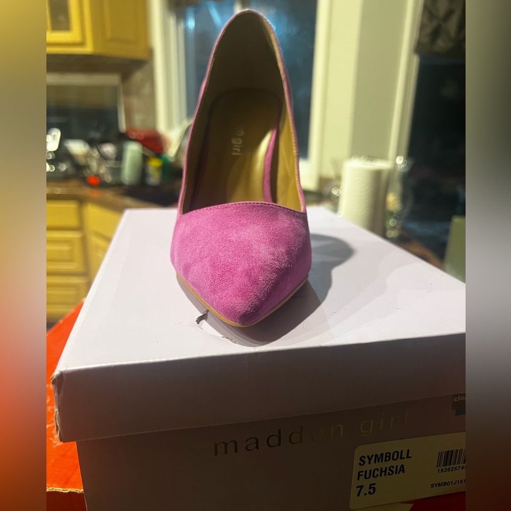 Fushia pink Suede Madden Girl heels NEW only tried on